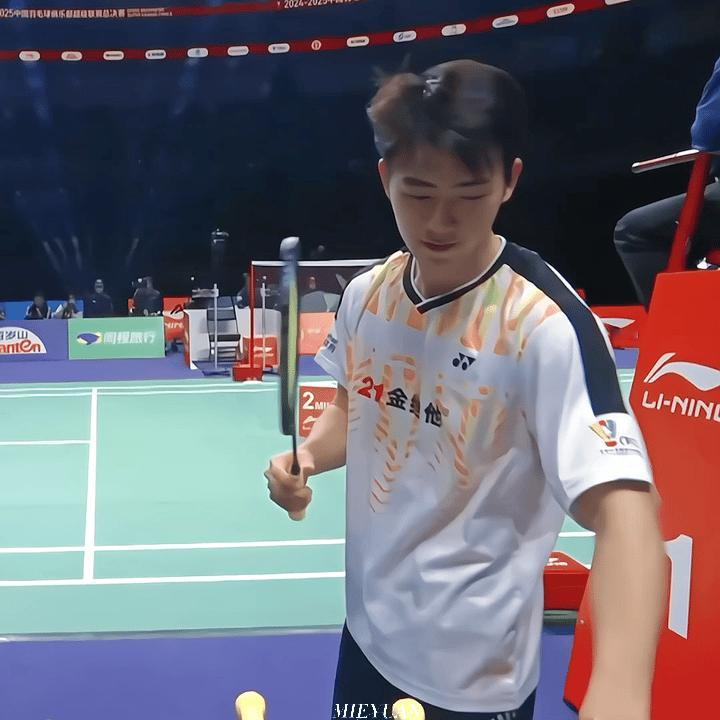 王昶不语 只一味的洗澡 