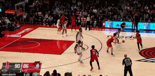 时隔两天，开拓者连续对面内线实力强劲的火箭，瀚森第一场时数据虽不突出，赛场表现也