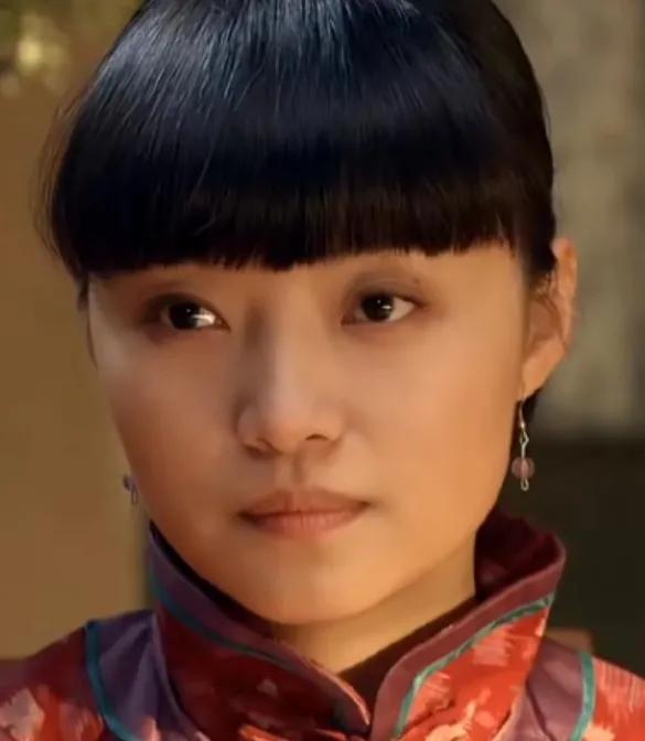  秀的扮演者梁林琳，1982年3月13日出生于辽宁省抚顺市，毕业于中央戏剧学院。