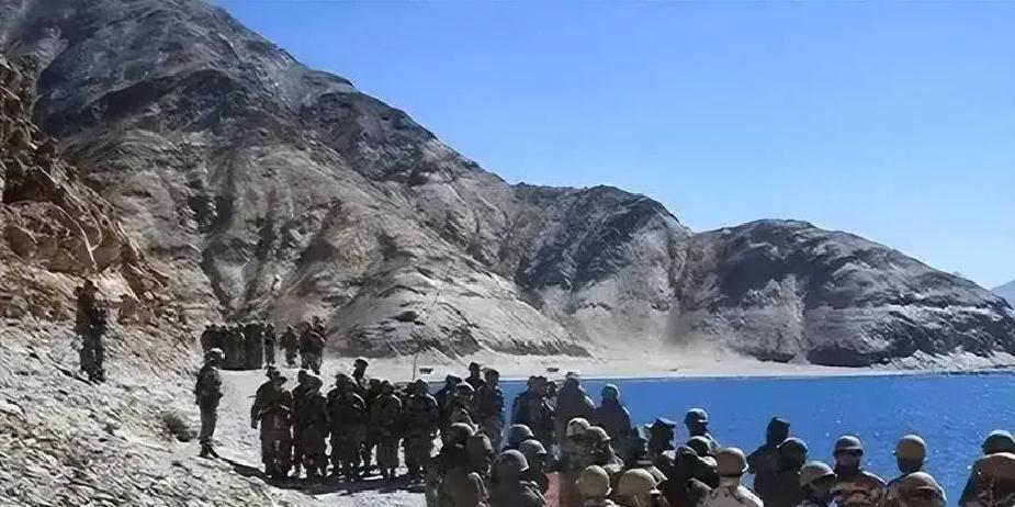 最近，美国五角大楼刚放出一份2025年中国军力报告，大肆渲染中国军队快速发展，还