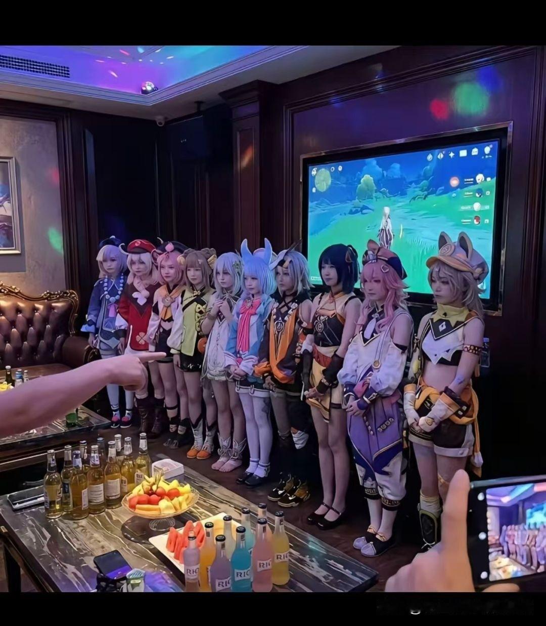 00后去商K，就好这口二次元