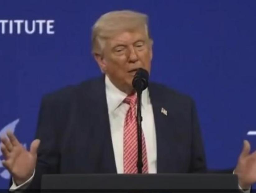 特朗普曾警告全世界：你们可以不喜欢中国，甚至你们也可以不尊重中国，但是你们不得不