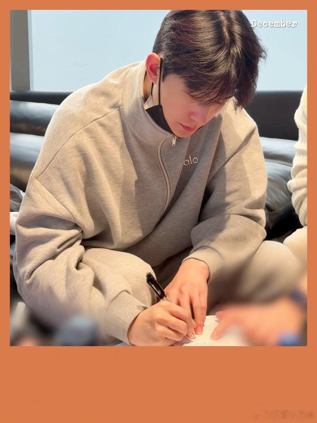 杨洋一口气把库存都清完了 不发则已一发惊人！杨洋2025年末清库存超有诚意，神颜