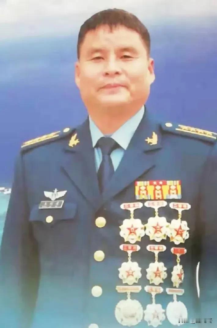 永远铭记！
特级飞行员空九师师长王列虎在西藏执行任务时壮烈牺牲！
王列虎，富平县