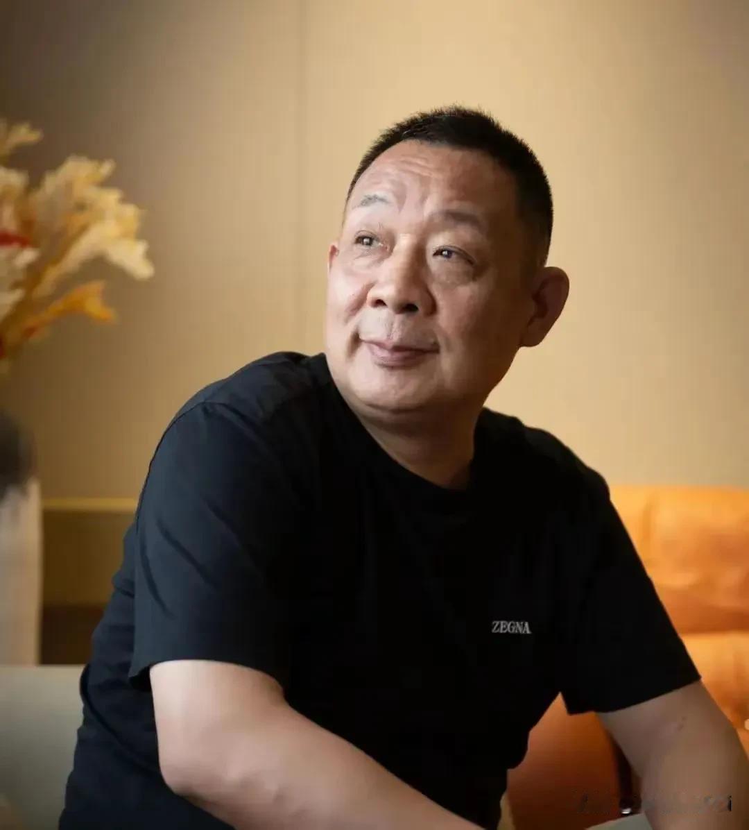 胖东来对企业家做出了定义，快乐的企业家，阳光的企业家，自由的企业家，幸福的企业家