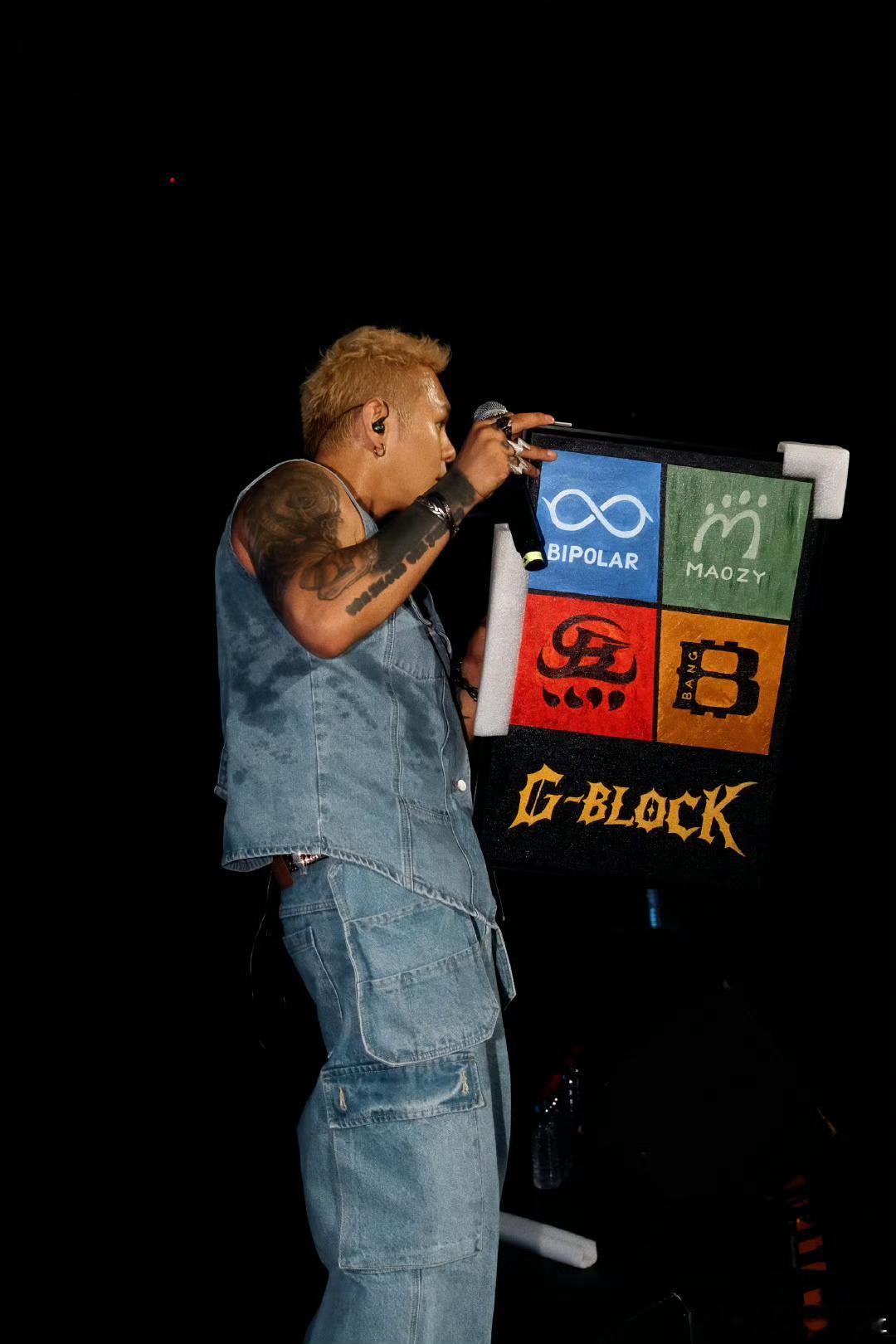 严浩翔被盛宇歌名吓跑 严浩翔听到歌名后的反应太真实了，从好奇宝宝到落荒而逃只需要