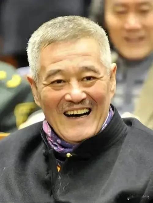 终于知道赵本山能红那么多年、如今带着一众徒弟们岿然不 倒的原因了！

那就是两个