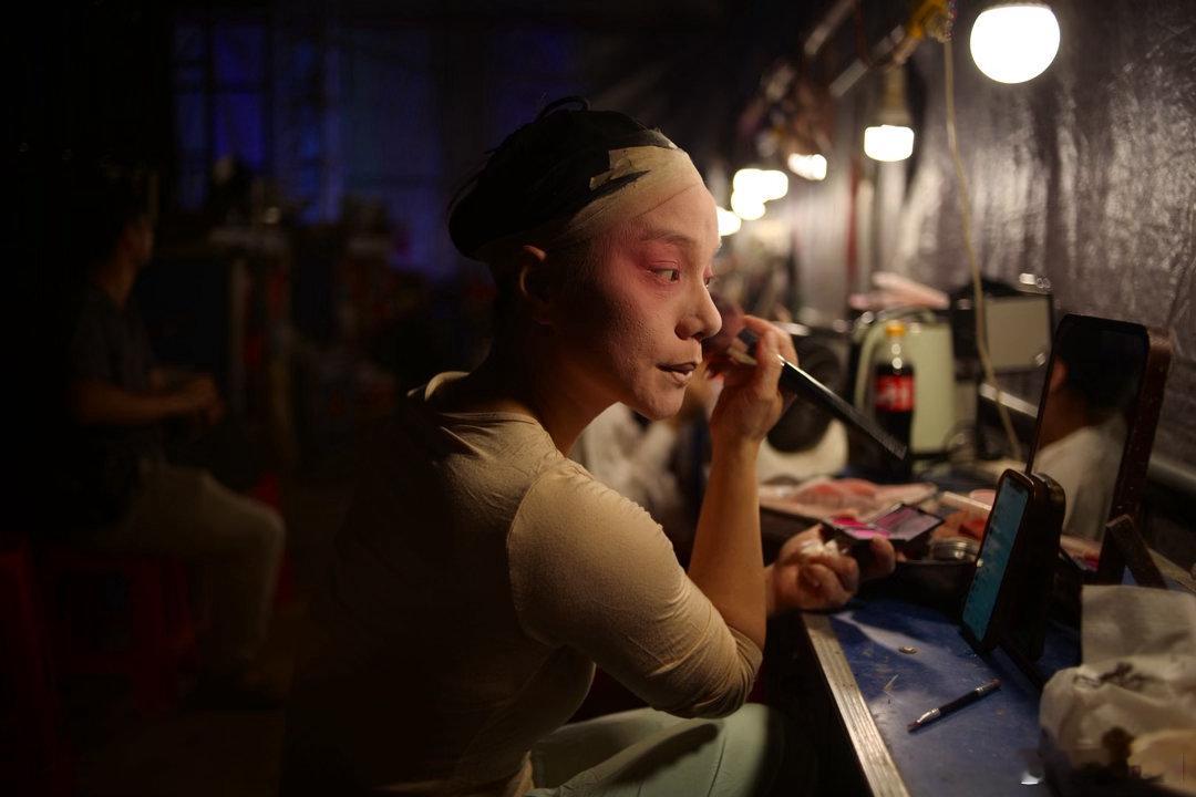 粤剧舞台，台前幕后花絮人文摄影记录生活点滴 徕卡SL R35 2E48 东莞艺青