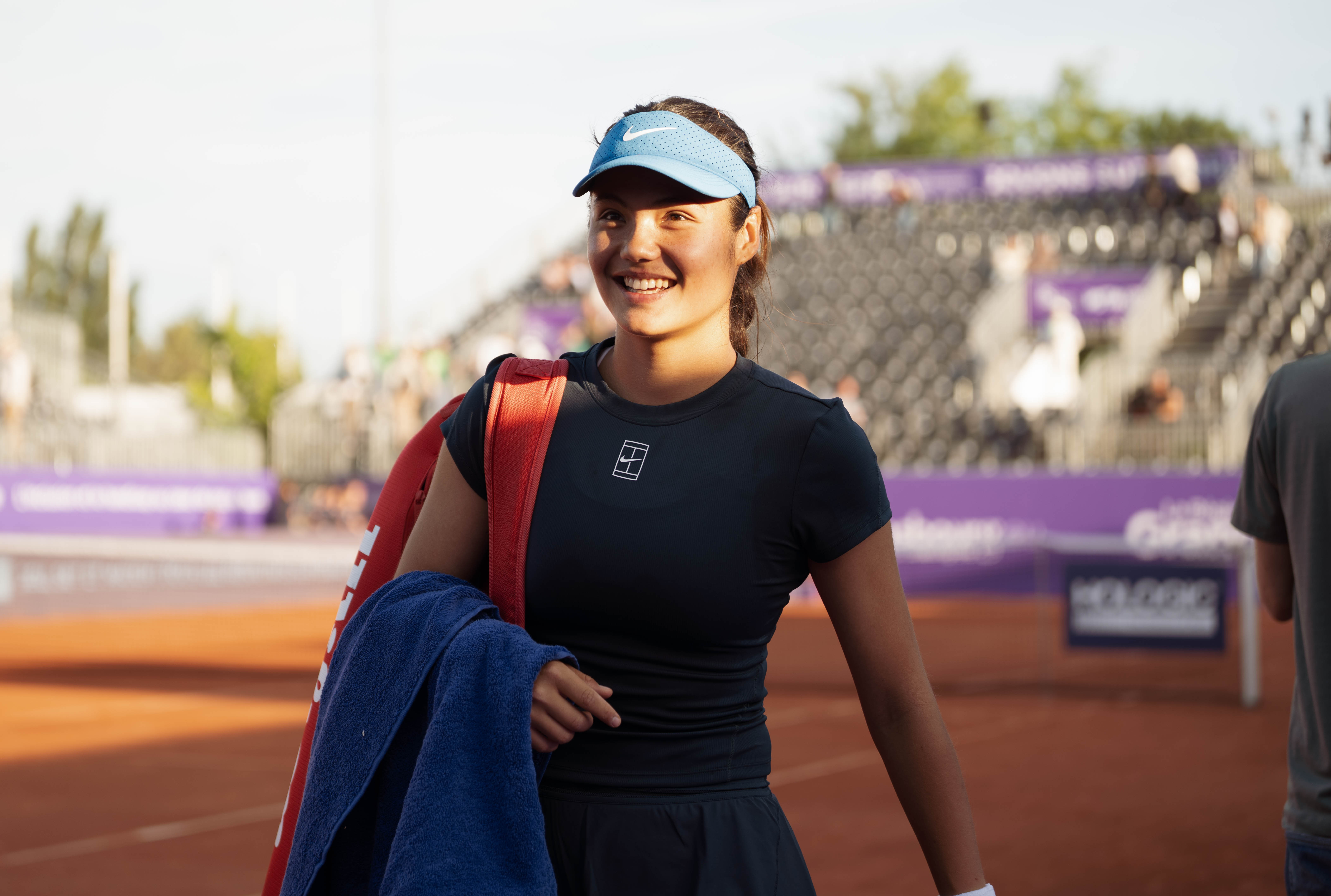 WTA500斯特拉斯堡站昨日完整赛果👇卡林斯卡娅 6-2 4-6 6-3 [Q