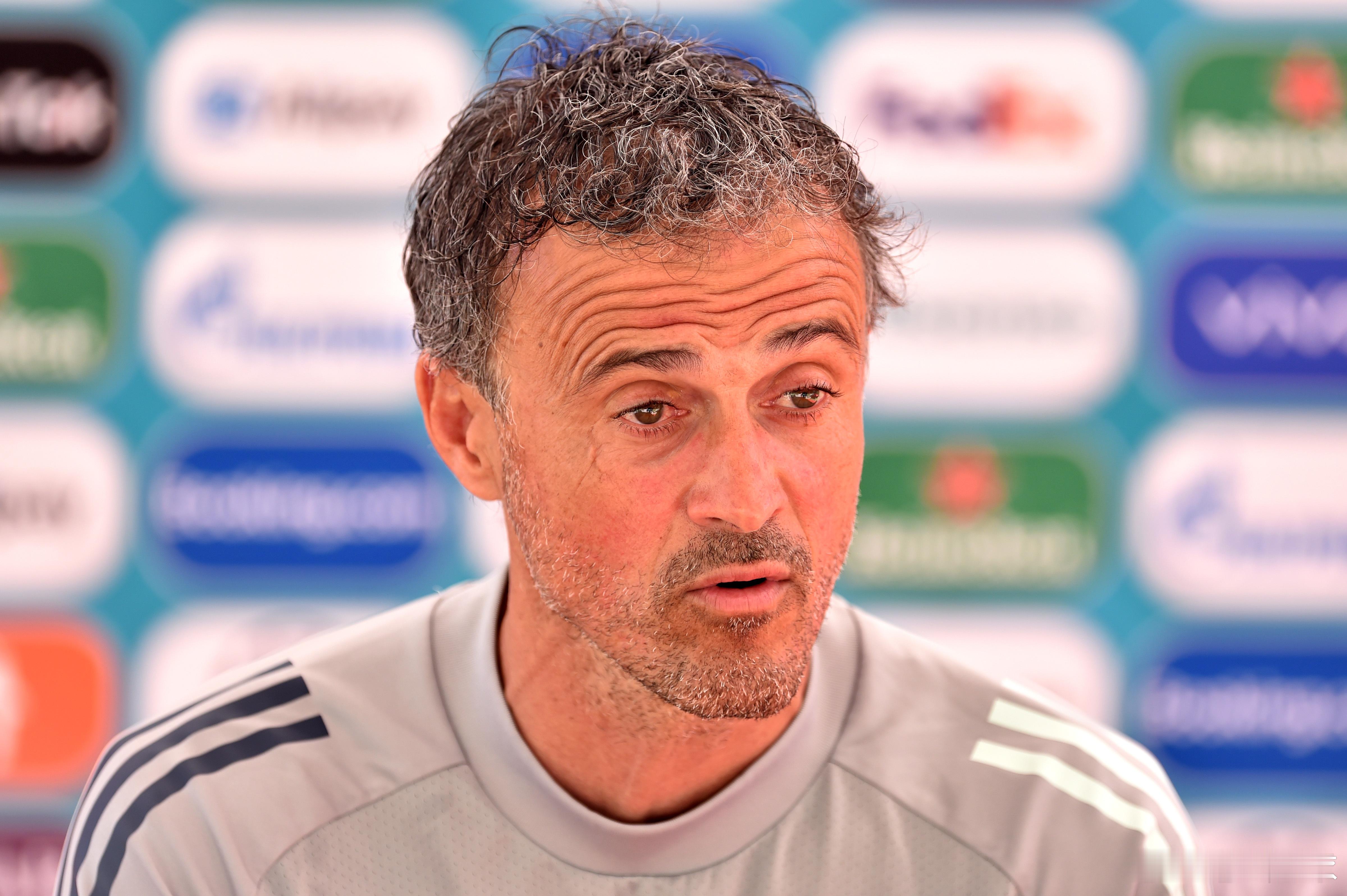 北京时间12月11日4:00，欧冠小组赛第6轮焦点战打响，卫冕冠军巴黎圣日耳曼客