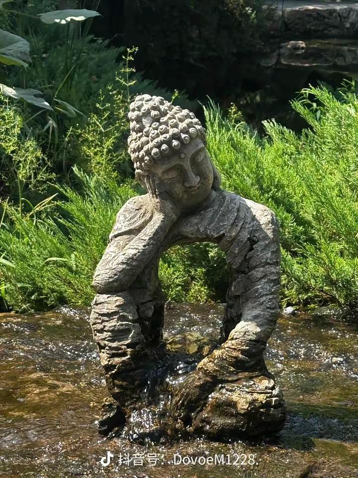 允许万物心中过，允许万物不停留。