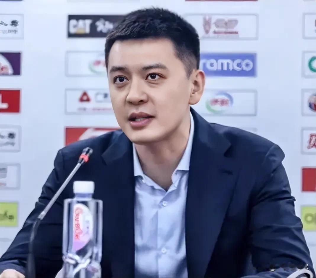 辽宁96-85战胜新疆，杨鸣高度赞扬这3人表现是赢球关键！
1、赵继伟发挥全面，