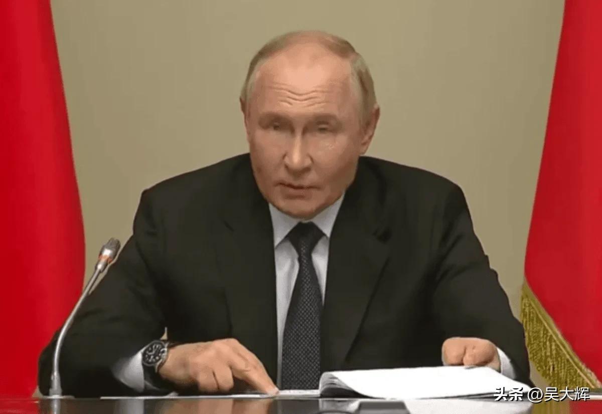 《泰晤士报》解读普京为何拖延谈判：“三重打击”战略

12月3日，《泰晤士报》评