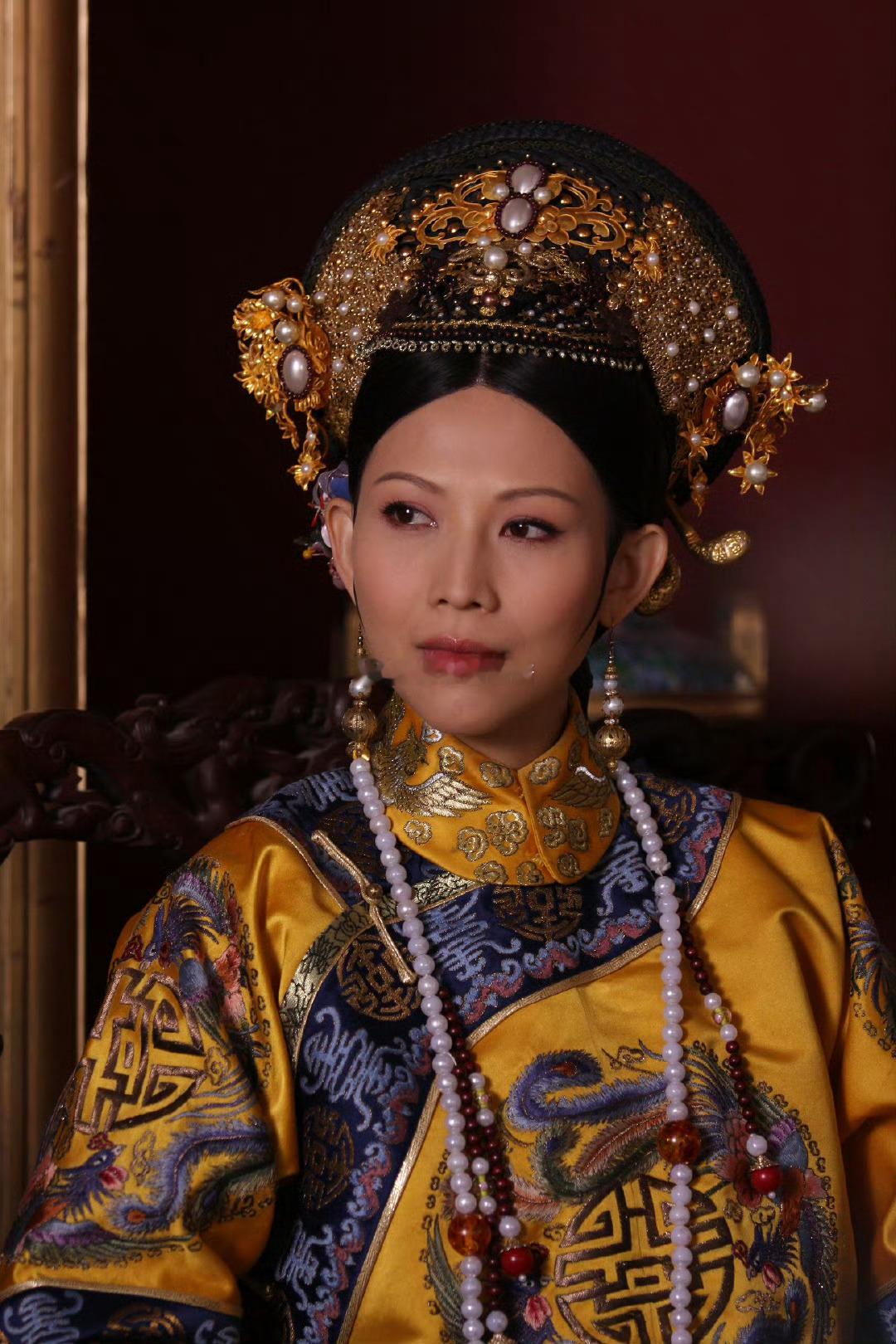 蔡少芬 我乌拉那拉宜修回来了 蔡少芬的加入感觉这个晚会更有意思了哈哈哈哈 