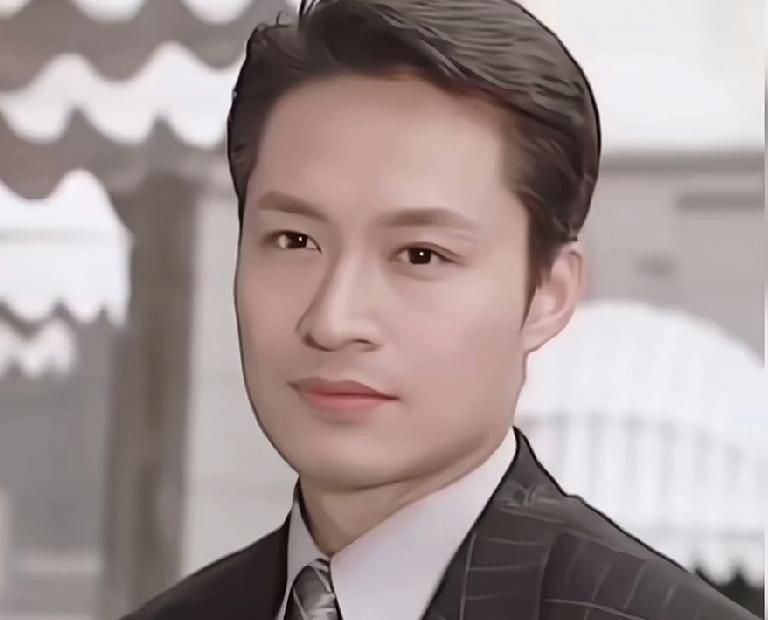 马景涛：从琼瑶御用小生到岁月留痕
 
年轻时期的马景涛，堪称娱乐圈的颜值标杆，是