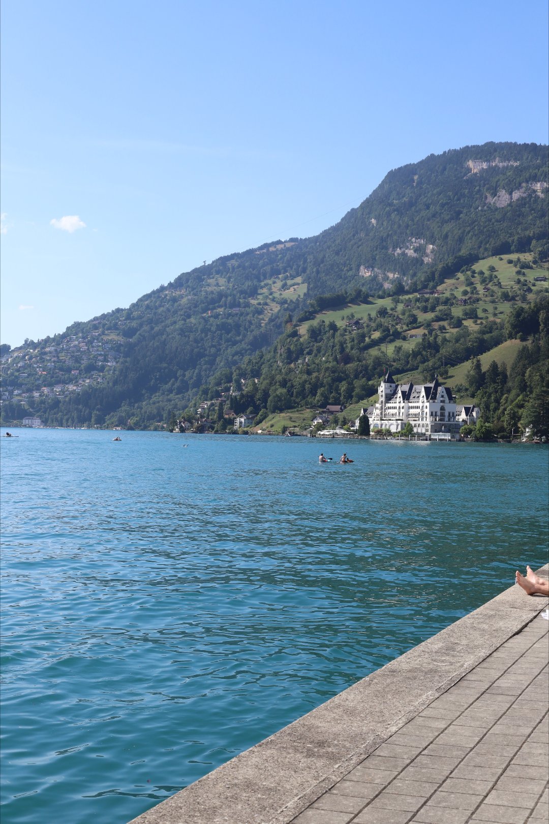 落地跟怡人cp汇合就开始🇨🇭之旅哪里天晴去哪里第一站rigi山跟卢塞恩 