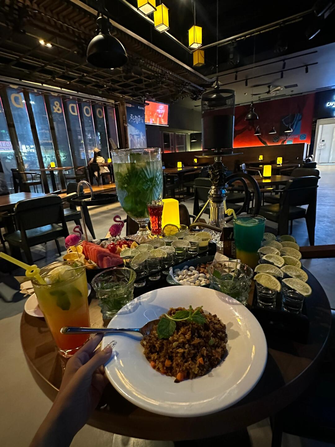 感谢范丞丞！适合一个人发呆微醺氛围的bar🥂