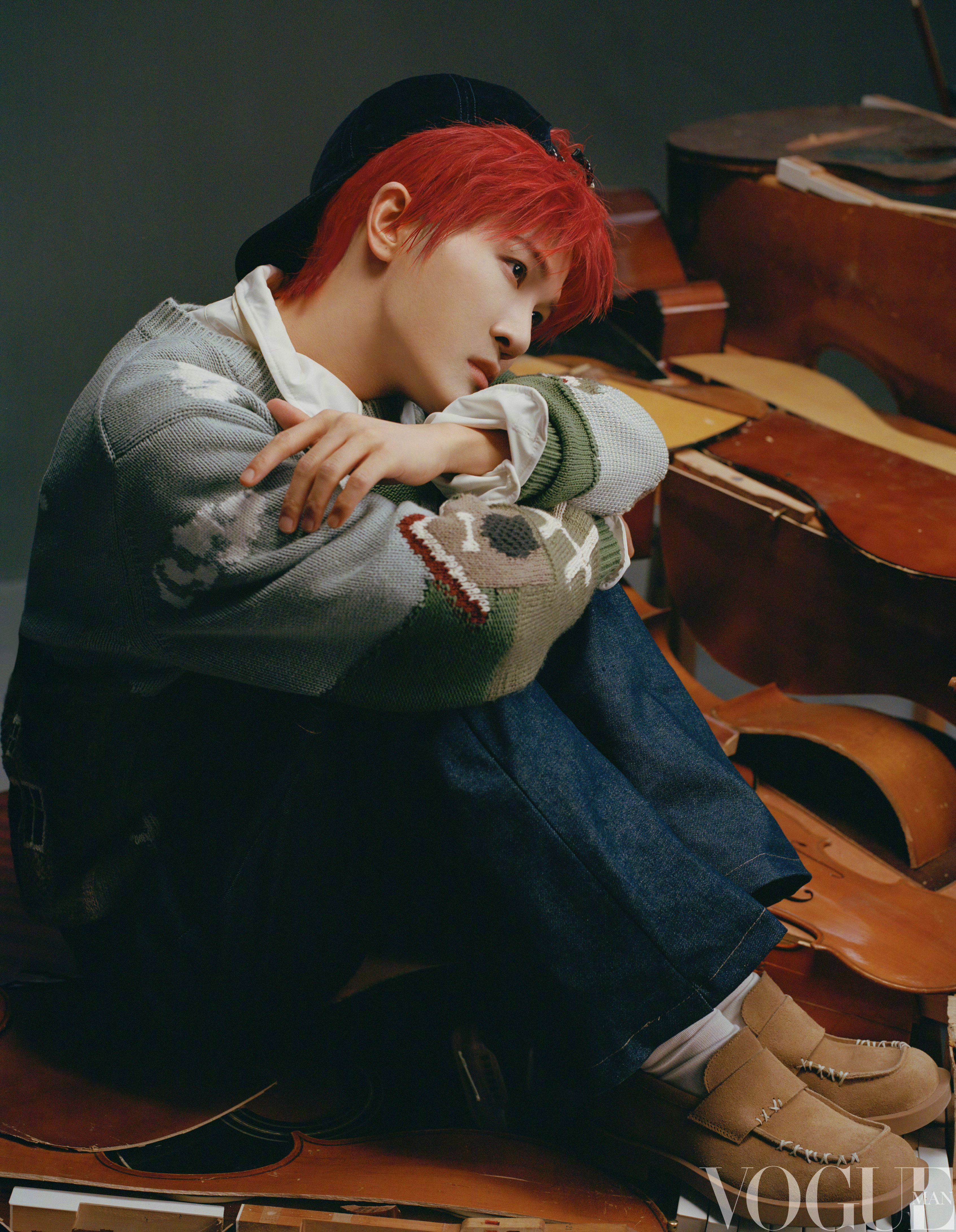 歌手周深登上《VOGUE MAN》2026年2月刊封面，继五大女刊Cosmo 之