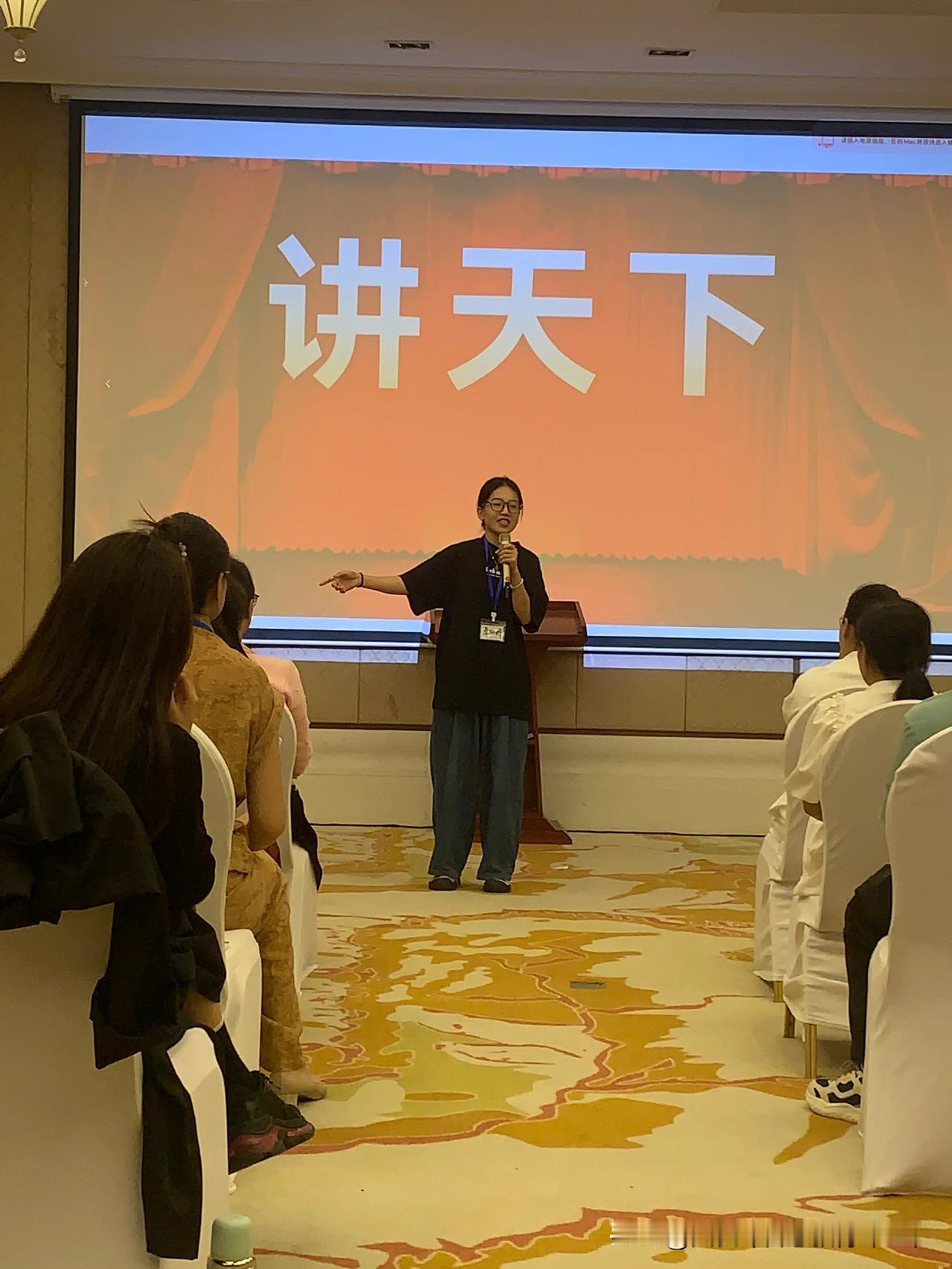 不要阻止一个人失败，因为失败，所以才会成功。
但大多数人都希望一个人成功，不希望