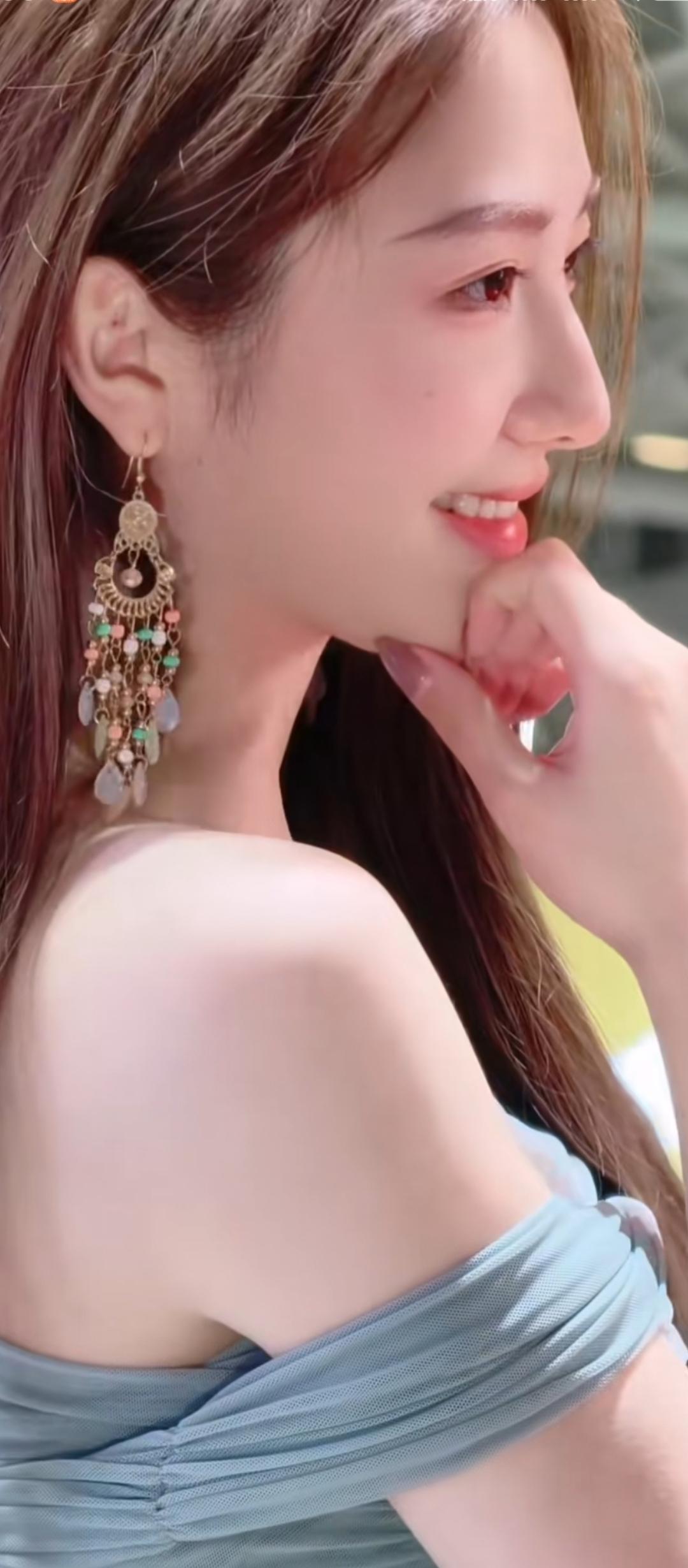 优雅耳饰，尽显女性魅力！💎✨