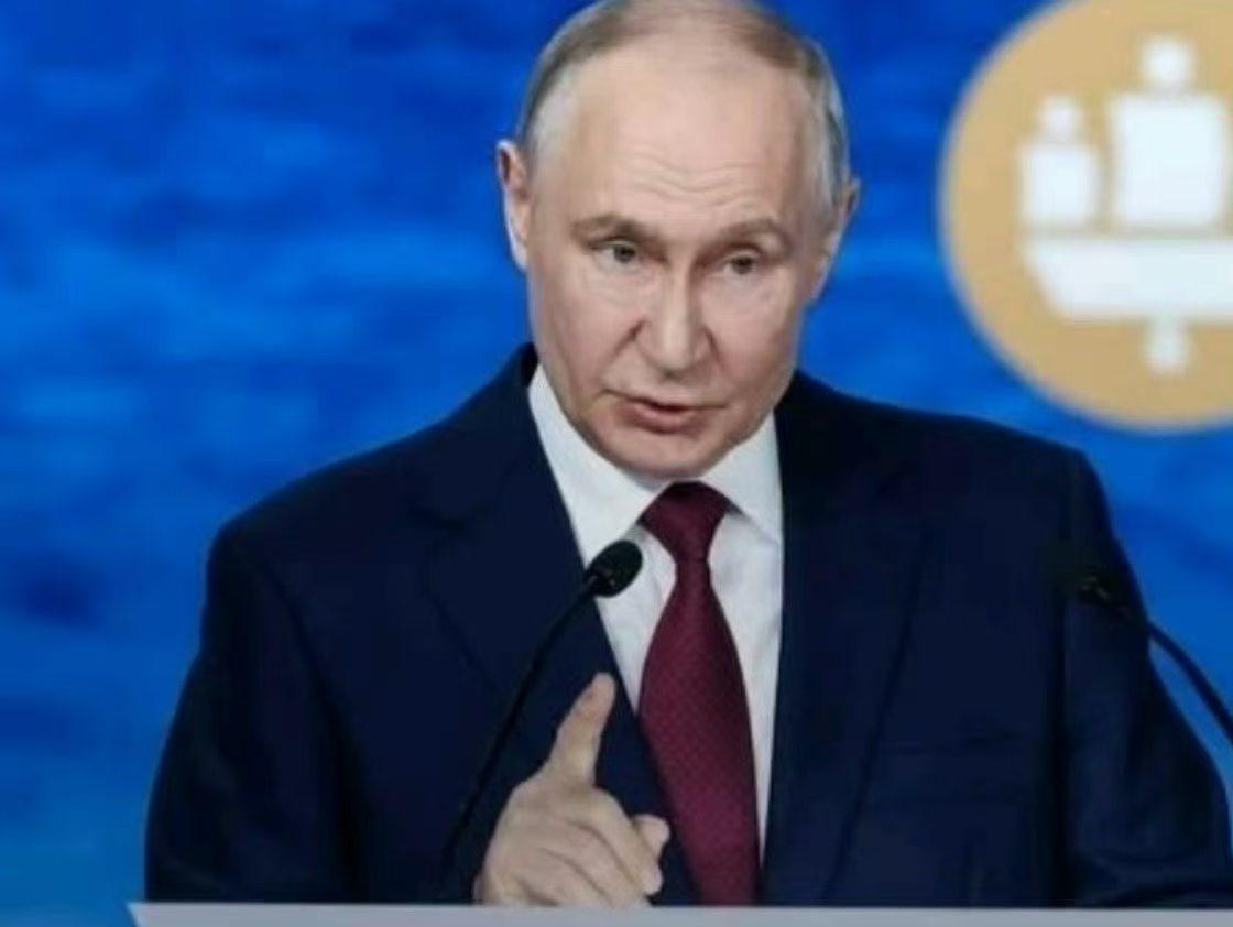 🇷🇺🚀🔥🇺🇦
今天夜里，
俄罗斯导弹袭击楚古耶夫，
造成至少三人死亡