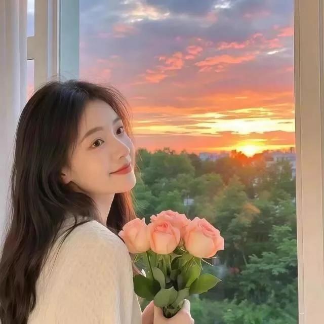 夕阳下的玫瑰，浪漫满溢海边玫瑰夕阳 风景玫瑰 秋天的一束玫瑰 逆光玫瑰 日落玫瑰