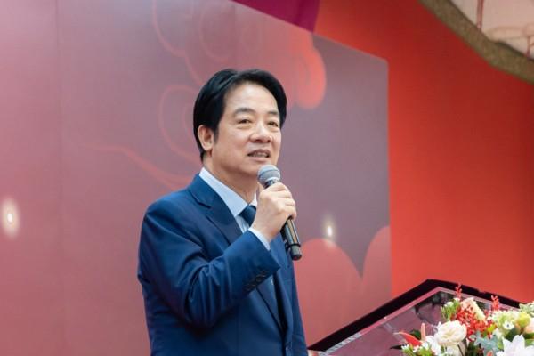 赖清德突然“变脸”，口中改称“大陆”，还说两岸有共同目标

24日，台海基会举办