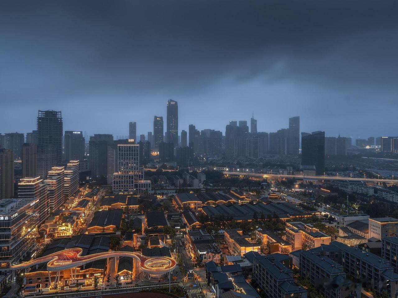 政务东合柴1972街区夜景～