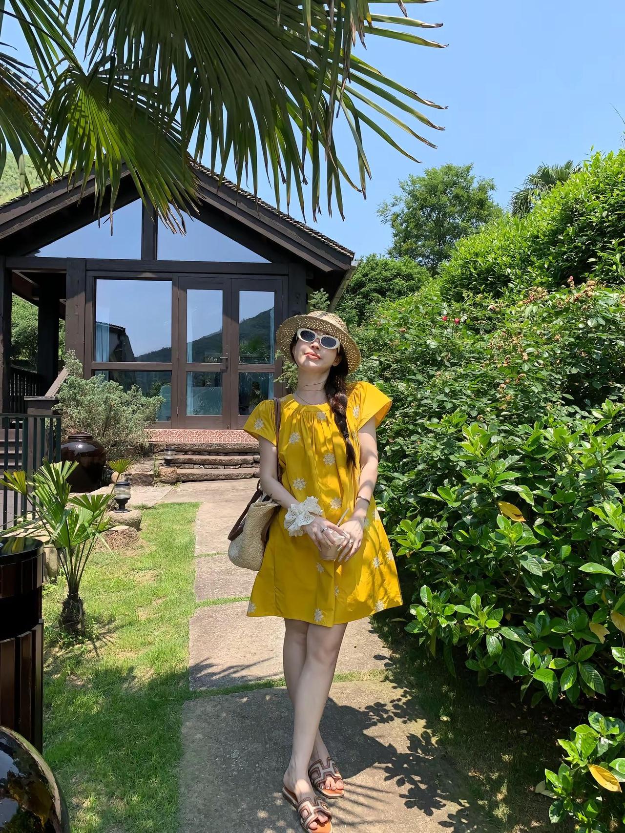 已经开始期待夏天了～晒出我的旅行穿搭 度假穿搭 连衣裙