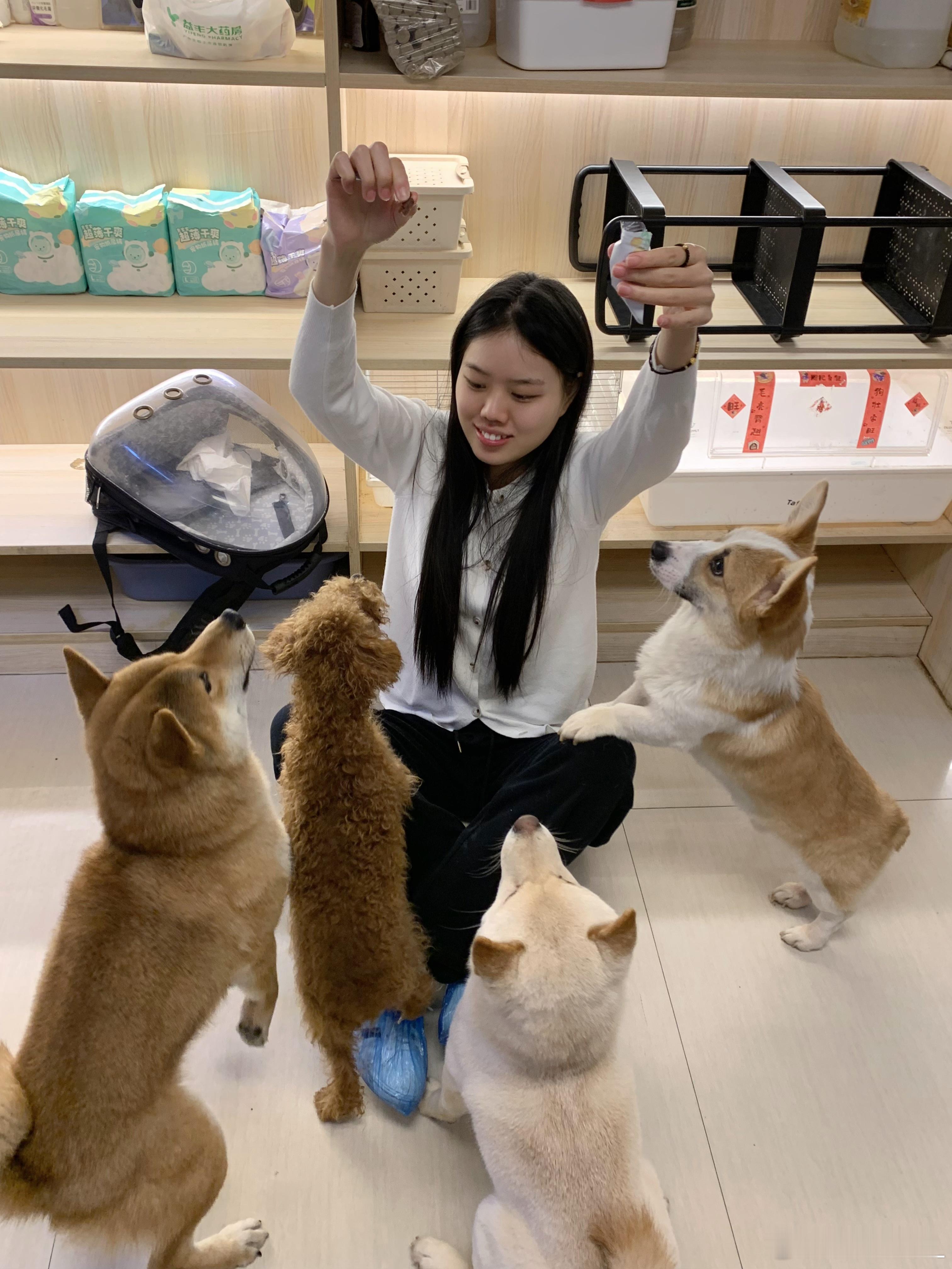 今天有点丑还有点猥琐哈哈哈 ​​​