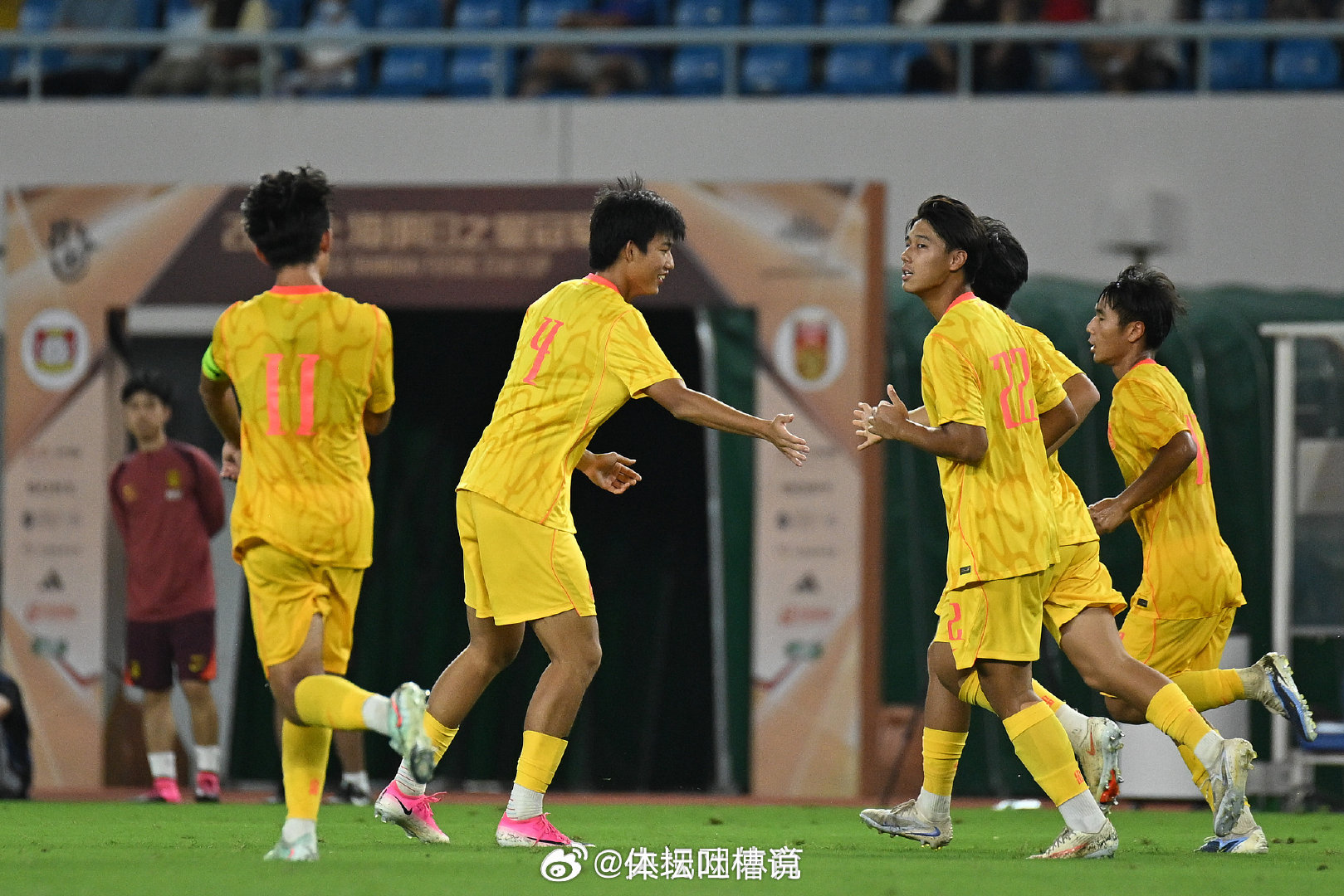 中国u17男足2比1勒沃库森u17中国u17男足小组三战全胜北京时间8月6日晚，