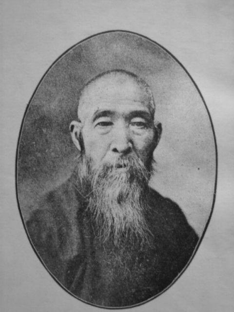 名师出高徒，果真不假
        武圣孙禄堂武功精绝，技艺奇妙，其弟子也是武