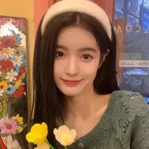 温柔春日，花海中的微笑🌸🌼✨粉嫩春日花海 春日笑容 春日瞬间的美 沉醉于那片