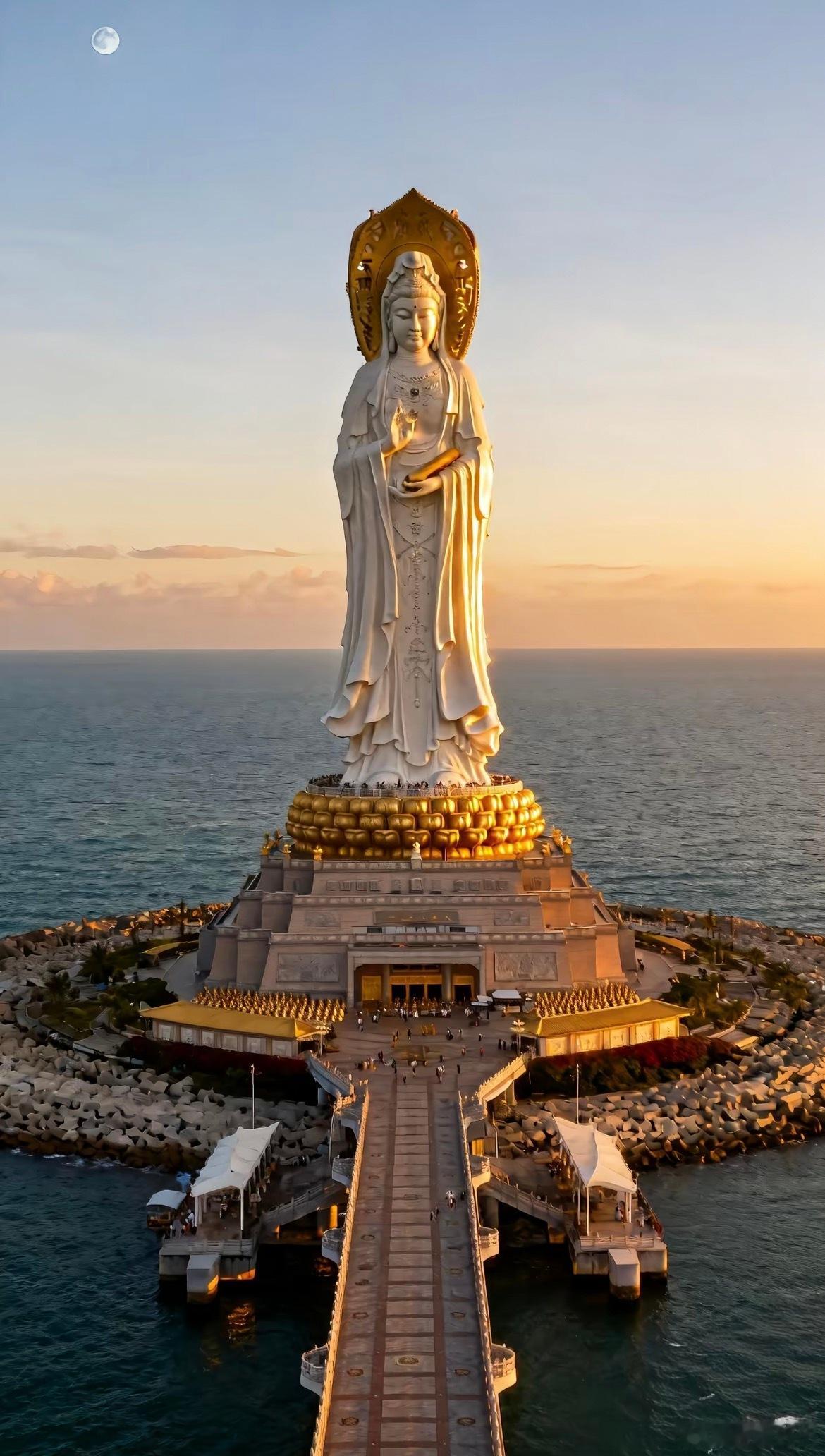 诚心祈福，观世音菩萨不会亏待每一个行善事的人；所有之前因为善良吃过亏，受过苦的人