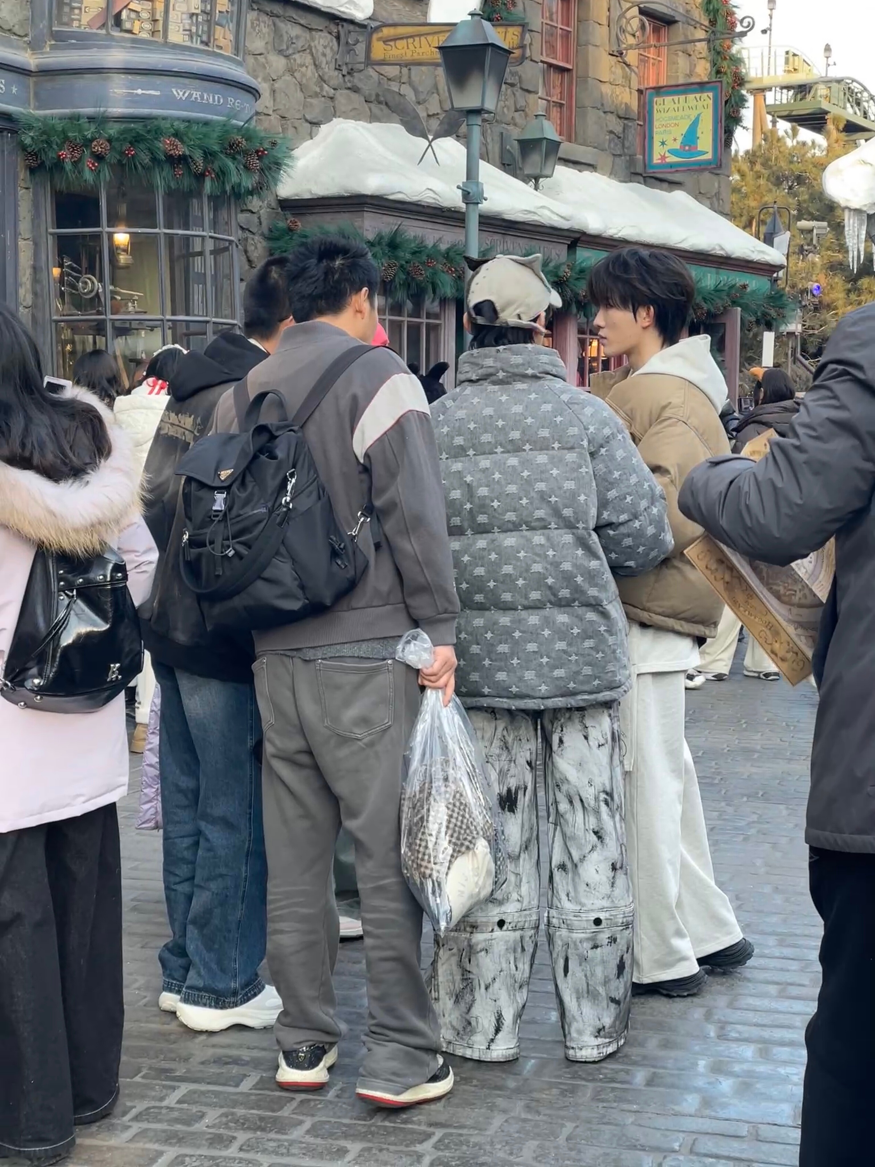 【苏新皓&左航】左航苏新皓去环球影城了 路人环球中心偶遇苏新皓左航，这应该是去录