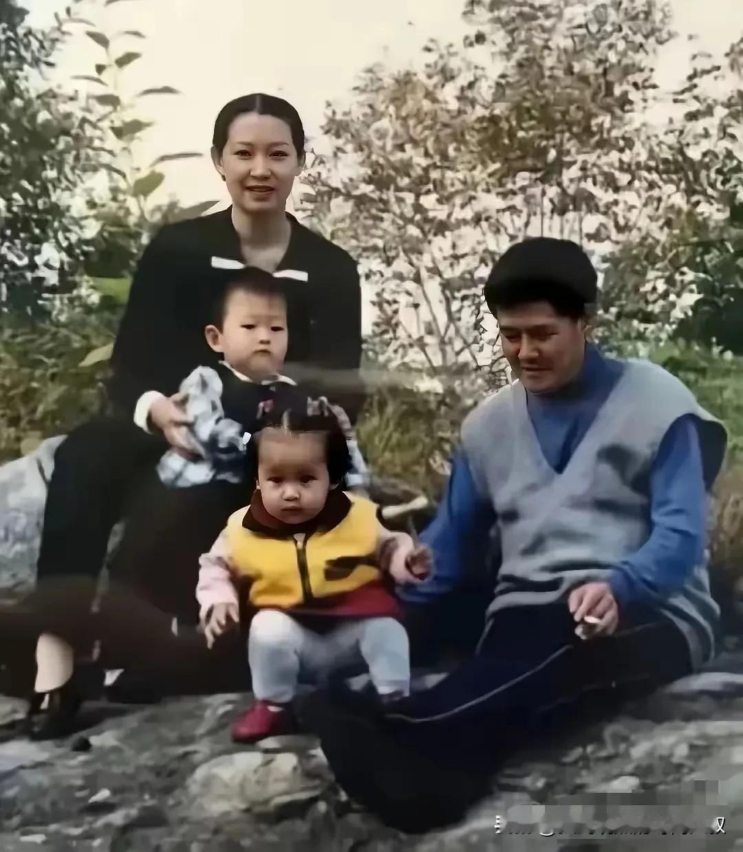 这是本山大叔人生最风光的时候，农民出身，不容易啊！