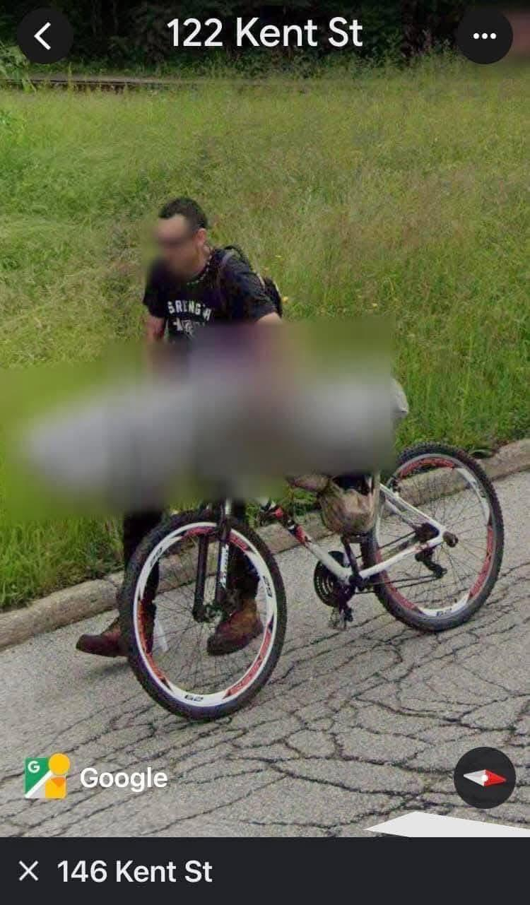 这是大约 2019 年从阿克伦市肯特街（邮编 44305）拍摄的谷歌街景照片。一