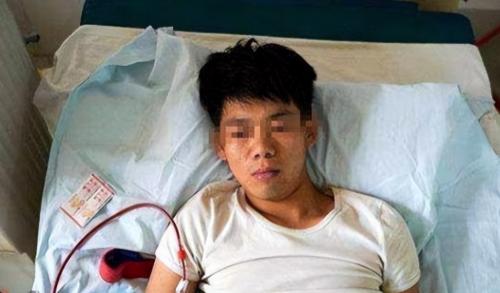 2011年4月，17岁的湖南少年王阳以2万块卖掉了自己的一颗肾，用这笔钱买下了最