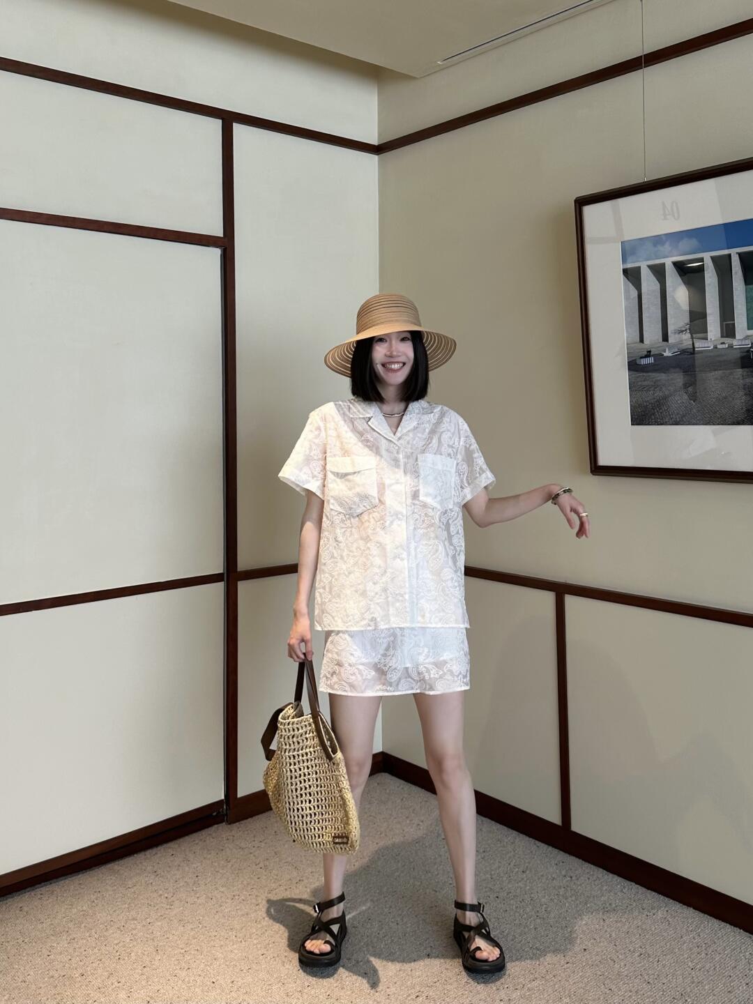 OOTD 今天只穿白色系