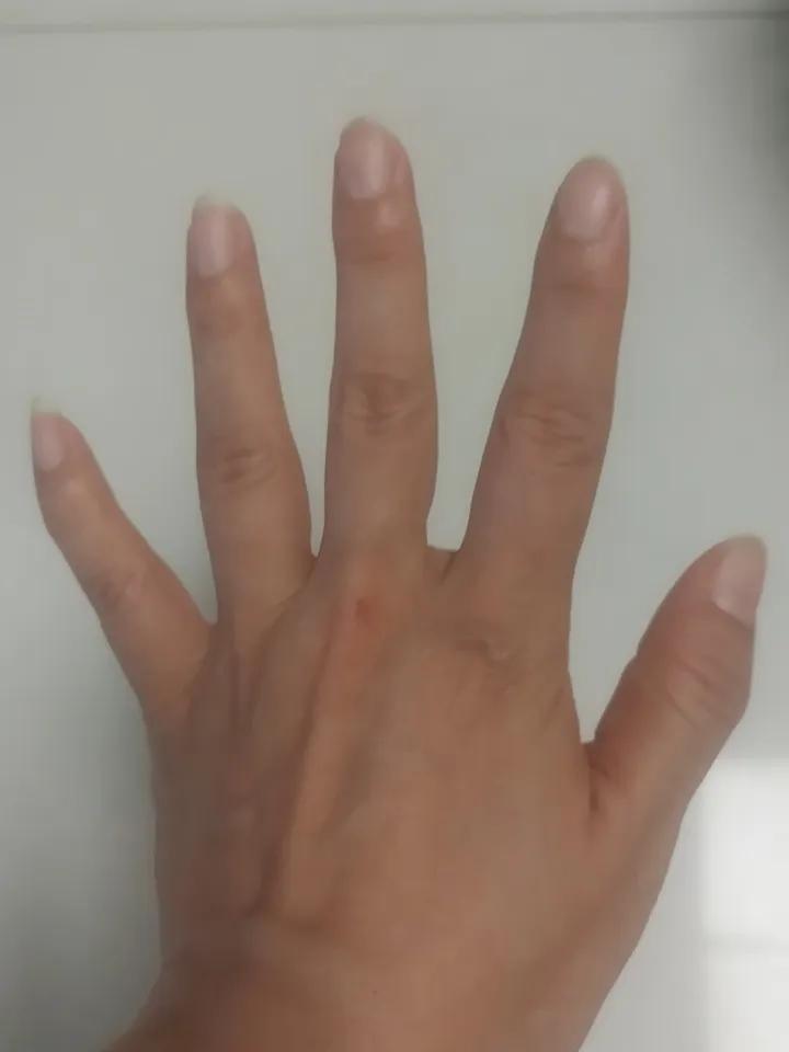 安装车座套，
两只手都受伤，
为了省40块安装费，
拼了
装上了，
很厉害👍?