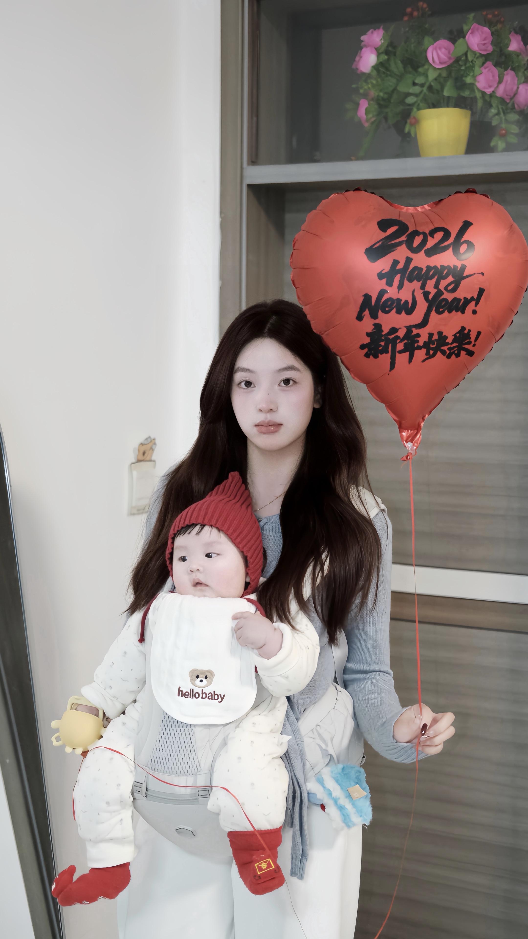 二胎的幸福，在一年后越来越清晰👩‍🍼 产后一年内不是不幸福，是没时...