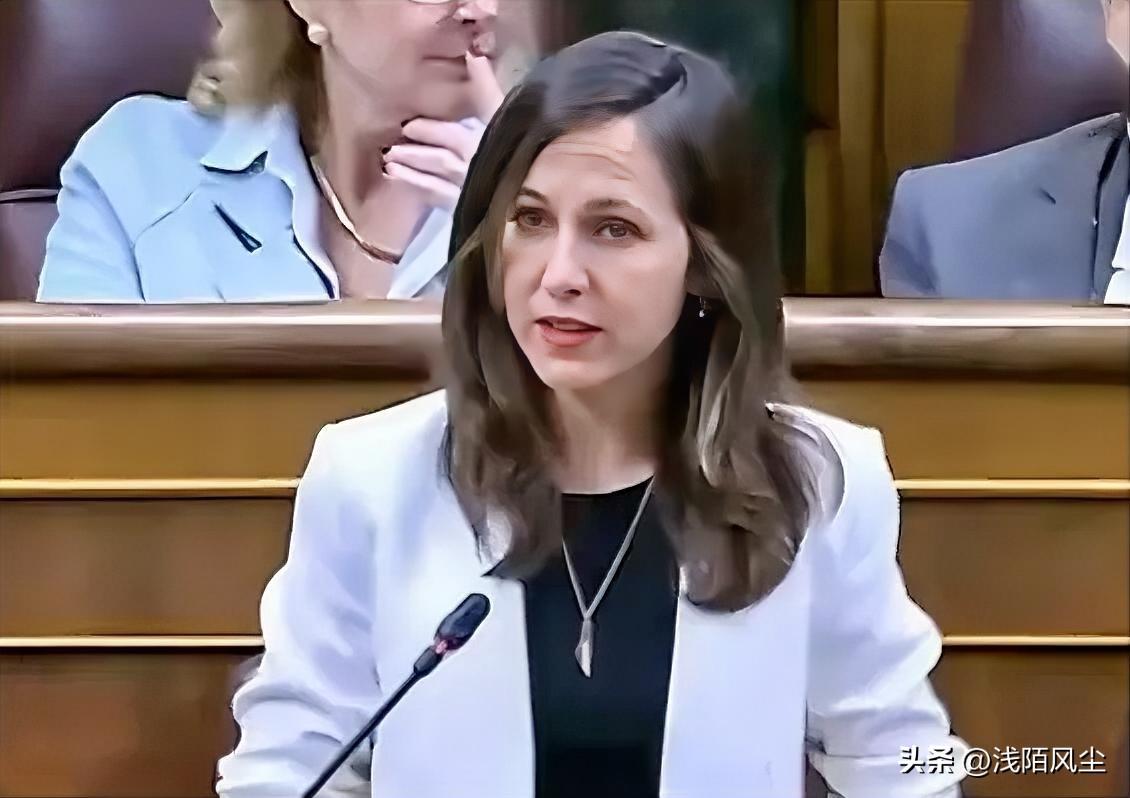 西班牙左翼美女正义感爆棚，慷慨陈词，呼吁将美军驱逐出西班牙。

巴勒斯坦、委内瑞