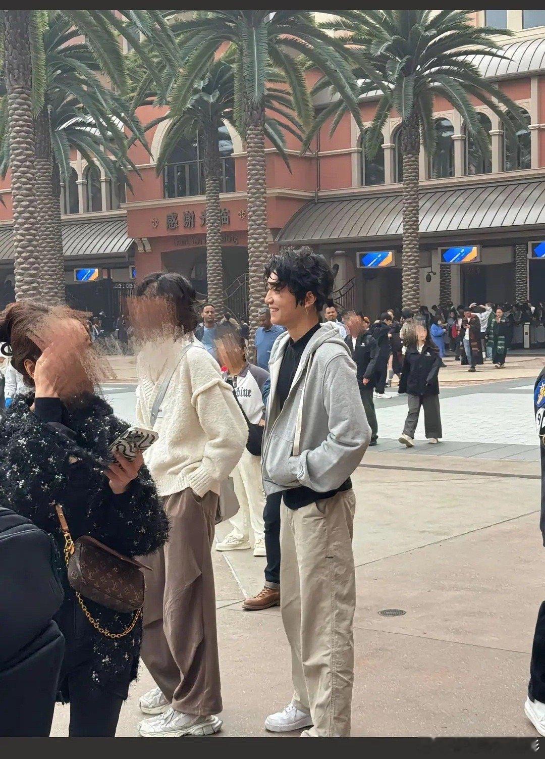 这是当时楼二代的李天泽，变化也太大了吧[哆啦A梦害怕] ​​​