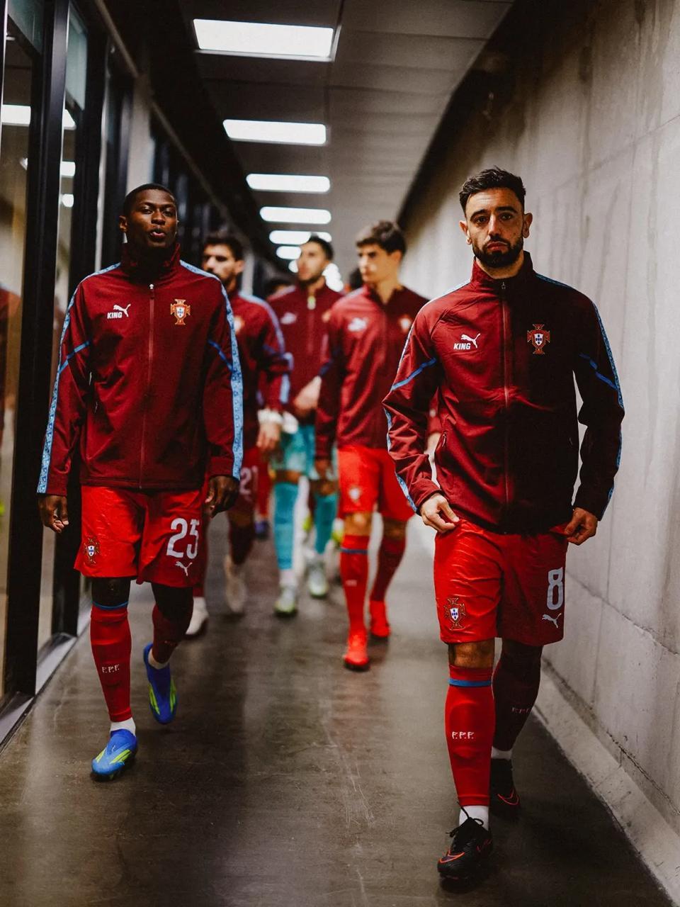 B费社媒：比赛1/2，期待下一场对阵美国队的比赛03月30日讯 国际足球友谊赛，