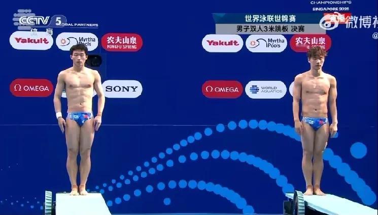 毫无悬念，领先第二名18分之多，王宗源和郑九源夺得男子双人3米板金牌，这也是中国