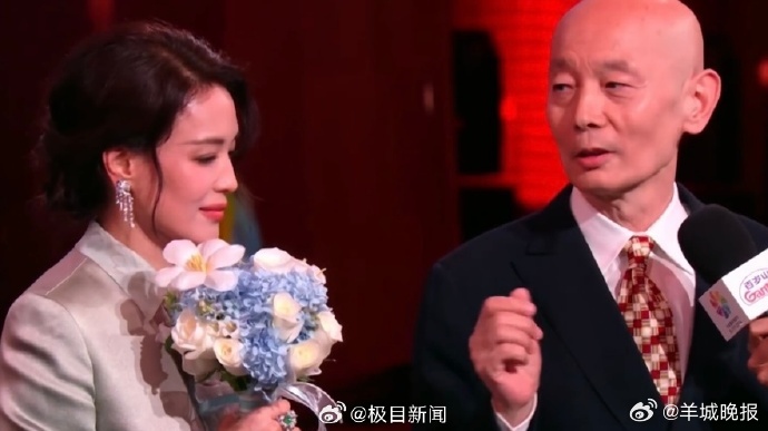 【#葛优黄渤让舒淇当导演时想着他们#：以后有戏要想着我！】一个舒淇，串起多少光影