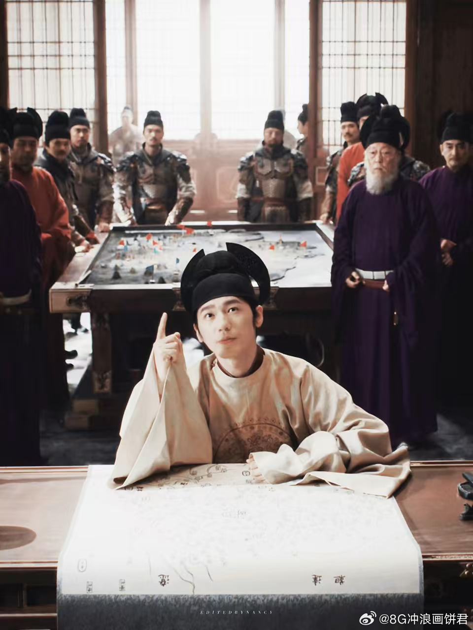 白宇从钱弘俶到徐胜利只隔了一个春天 一眼千年，白宇从钱弘俶到徐胜利的转身太绝了！