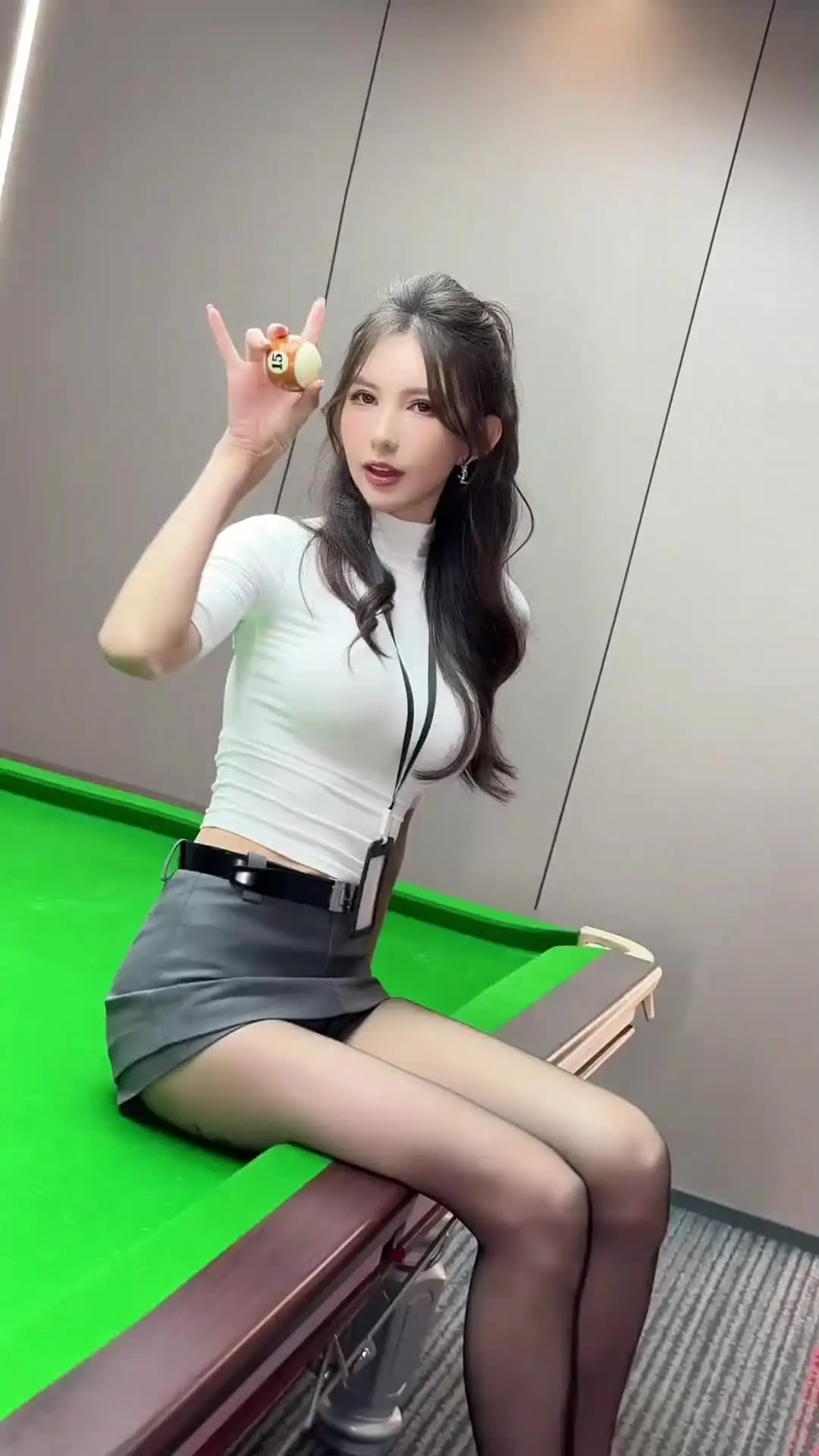台球美女
