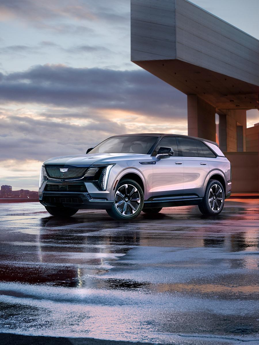 凯迪拉克2025款纯电ESCALADE IQ首秀，这款定位为全尺寸的纯电豪华SU