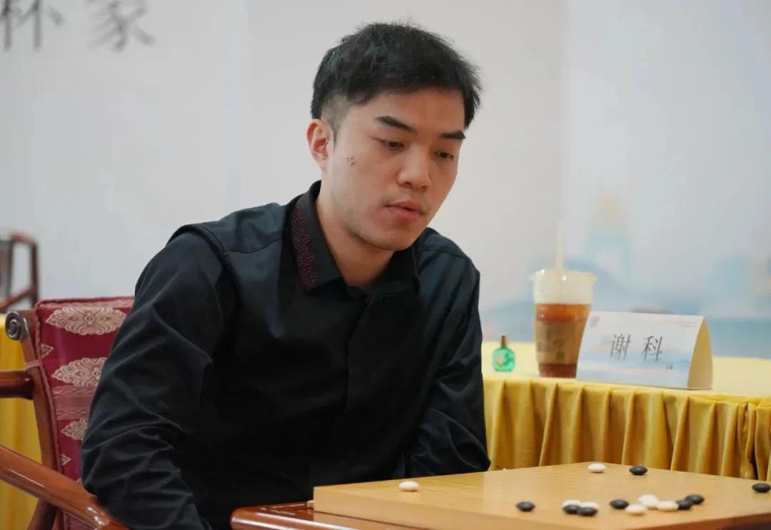 第十届应氏杯决赛8月11日在重庆开幕 ，谢科和一力辽将进行决赛五番棋前两盘争夺。